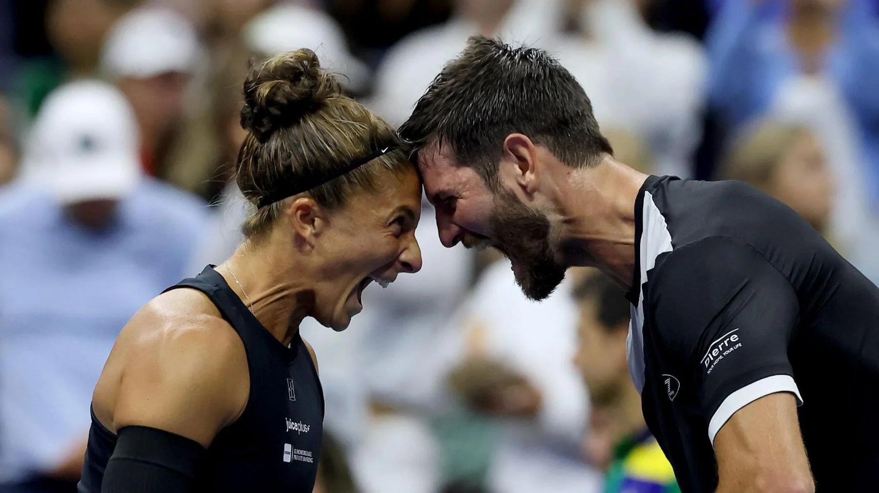 Sara Errani and Andrea Vavassori celebrate winning the US Open mixed doubles