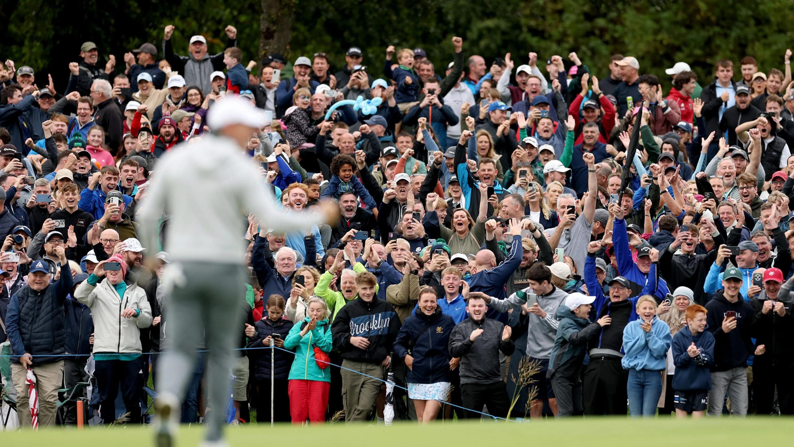 Rory McIlroy makes eagle on the 18th
