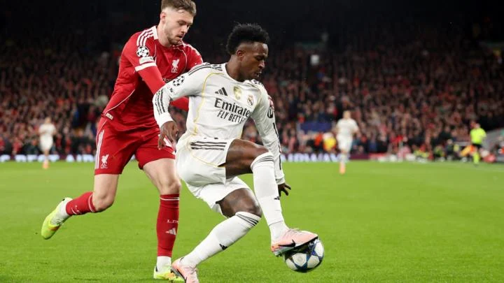 Conor Bradley and Vinicius Jnr