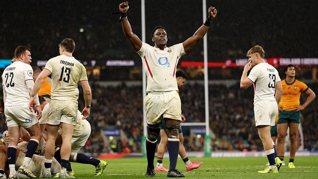 Maro Itoje celebrating against Australia 